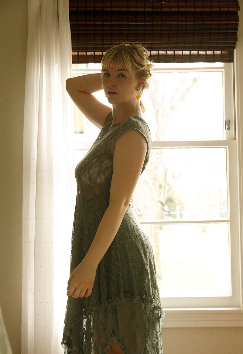 Камилла, 22